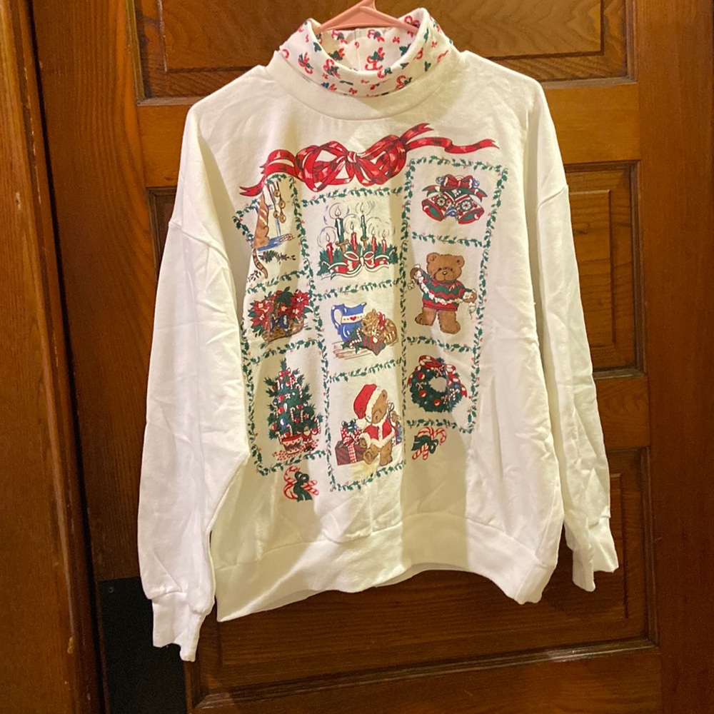 Vintage Christmas sweatshirt with mock turtleneck.